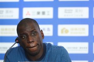 队报：敦刻尔克代理主席登巴巴已离任，即将出任勒阿弗尔体育总监