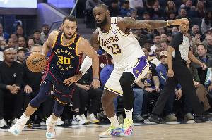 火爆NBA爵士vs马刺直播_火爆NBA爵士vs马刺直播在线观看_免费看直播